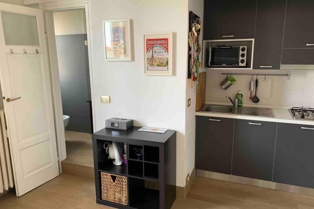 Appartamento Splendido Con Tutti Servizi In Zona Navigli Milano Exteriör bild