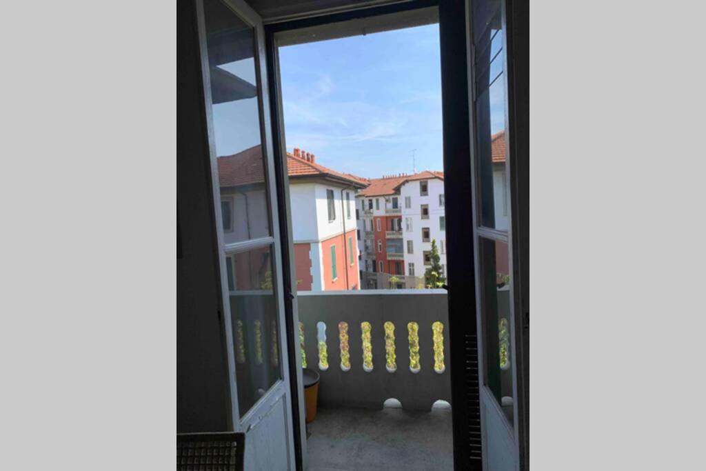 Appartamento Splendido Con Tutti Servizi In Zona Navigli Milano Exteriör bild